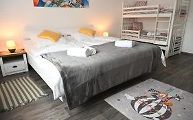 Rodinny Apartman U Broumovskeho Namesti